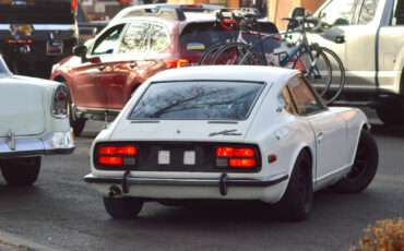 Datsun-Z-Series-Coupe-1970-White-Black-700-2