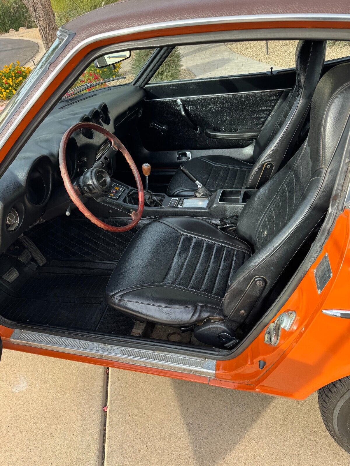 Datsun-Z-Series-Coupe-1973-Orange-137773-10