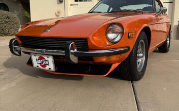 Datsun-Z-Series-Coupe-1973-Orange-137773-2