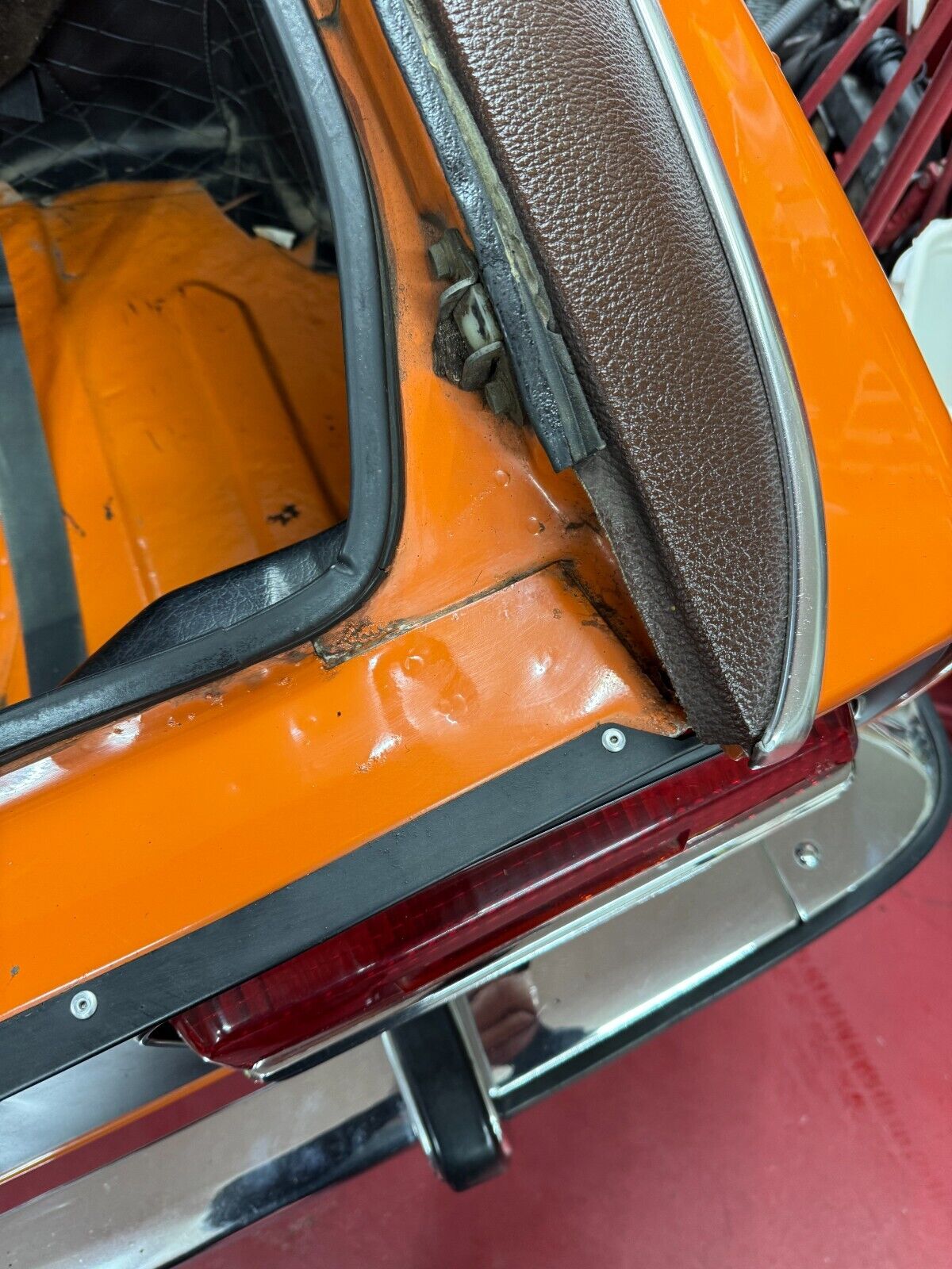 Datsun-Z-Series-Coupe-1973-Orange-137773-30