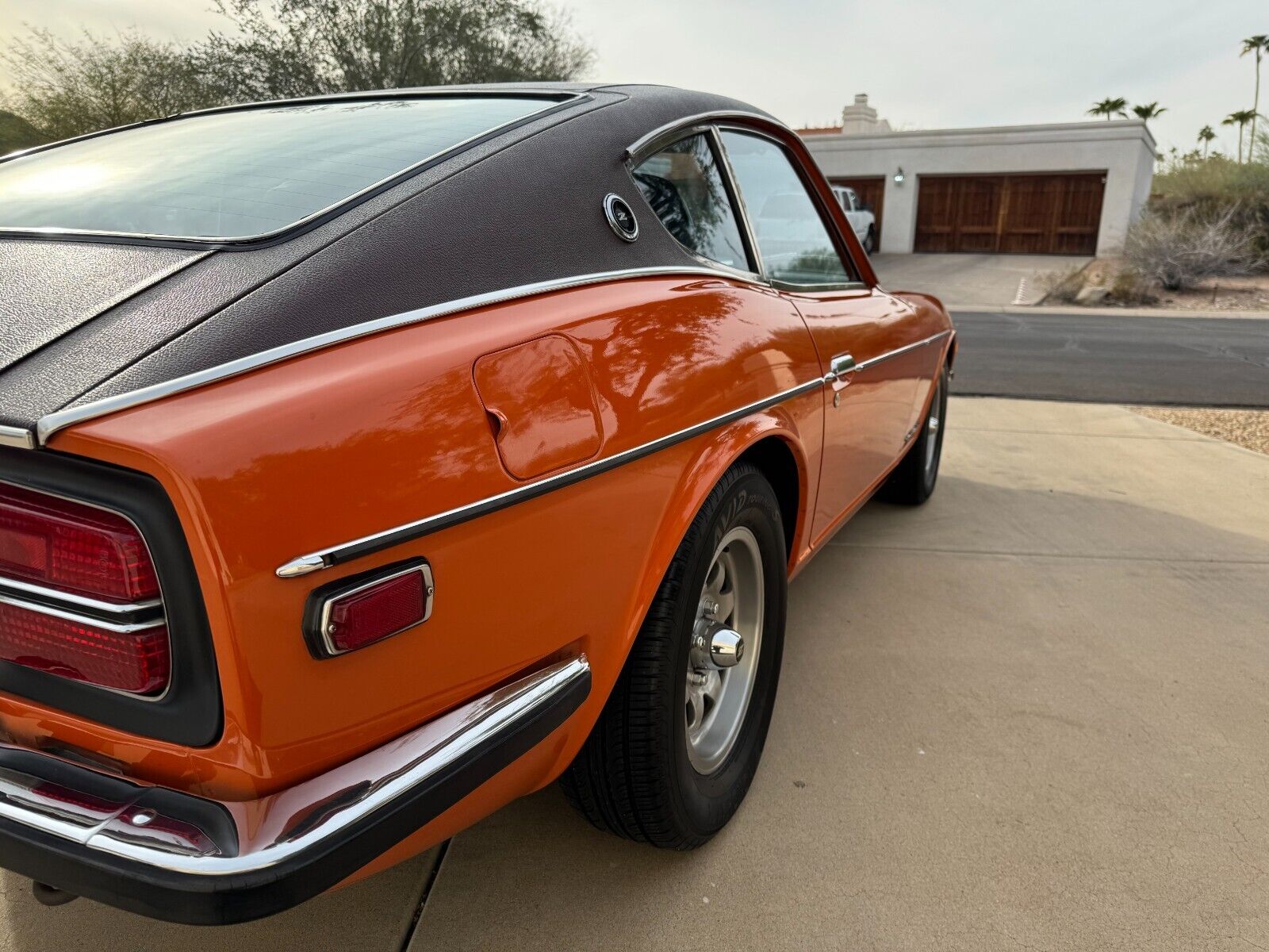 Datsun-Z-Series-Coupe-1973-Orange-137773-4