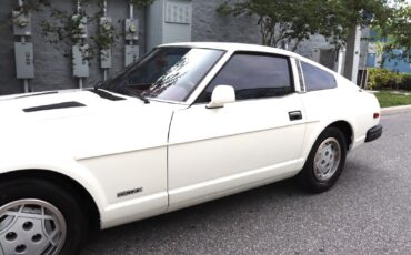 Datsun-Z-Series-Coupe-1979-White-Red-159729-9