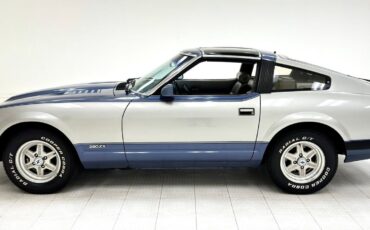 Datsun-Z-Series-Coupe-1983-Blue-Blue-126810-1