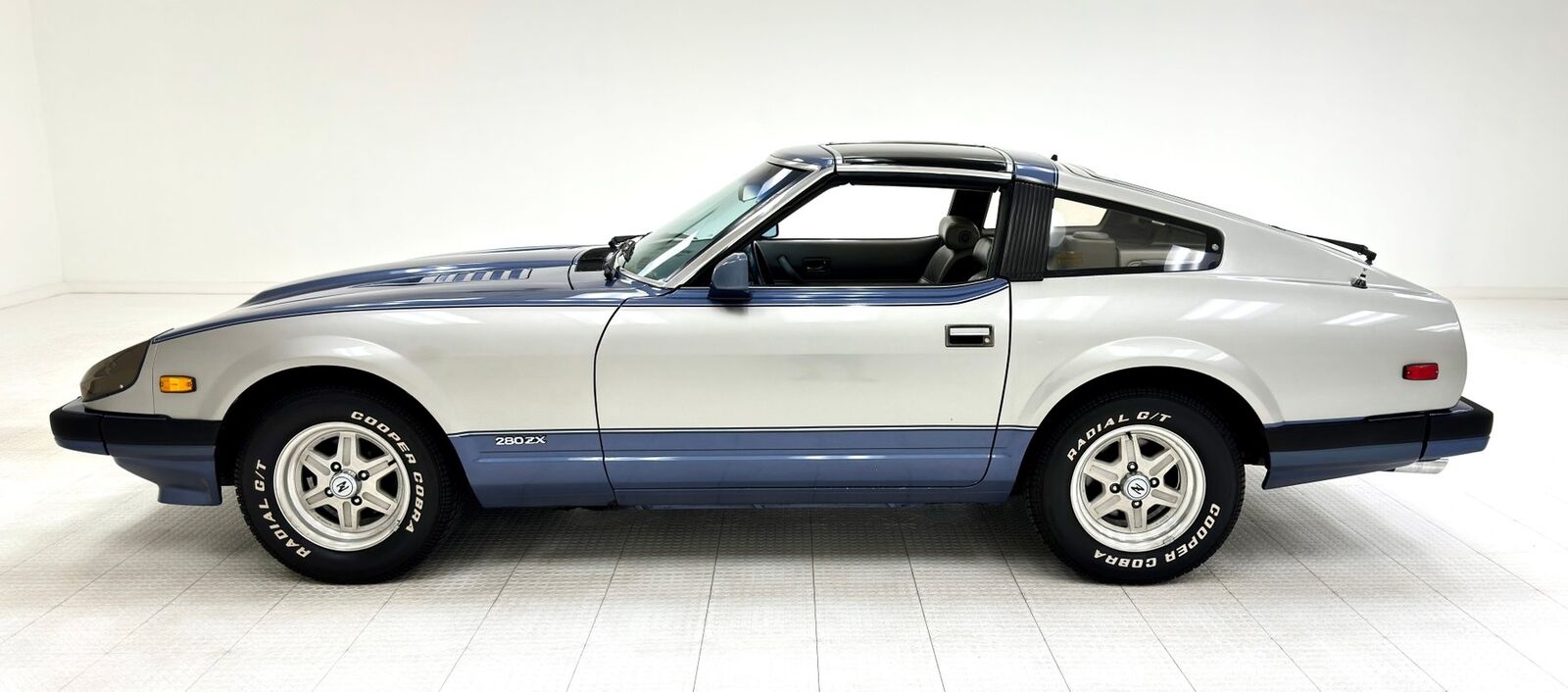 Datsun-Z-Series-Coupe-1983-Blue-Blue-126810-1