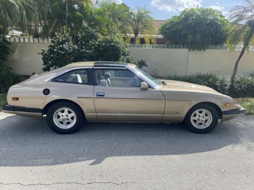 Datsun-Z-Series-Coupe-1983-Gold-Tan-129391-2