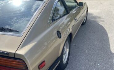 Datsun-Z-Series-Coupe-1983-Gold-Tan-129391-3