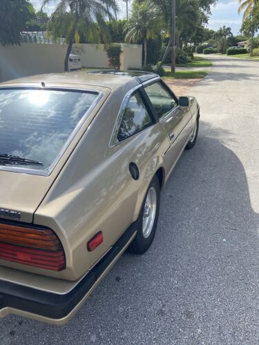 Datsun-Z-Series-Coupe-1983-Gold-Tan-129391-3