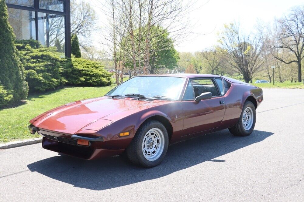 De-Tomaso-Pantera-1971-Burgundy-Black-0-1