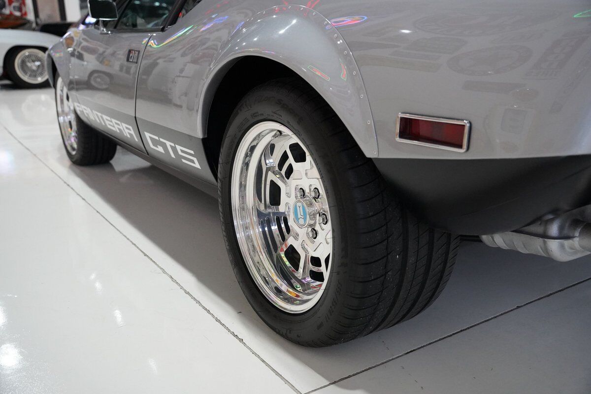 De-Tomaso-Pantera-1974-Silver-Black-1872-28