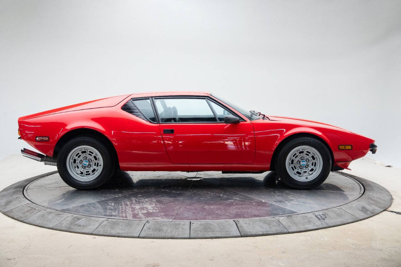 De-Tomaso-Pantera-Coupe-1972-Red-Black-99345-1