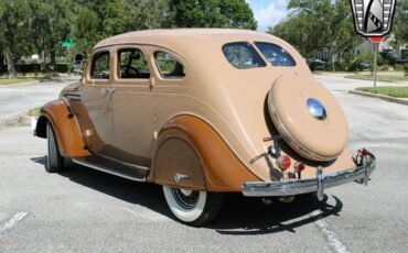 DeSoto-Airflow-Berline-1935-Brown-Tan-104887-6