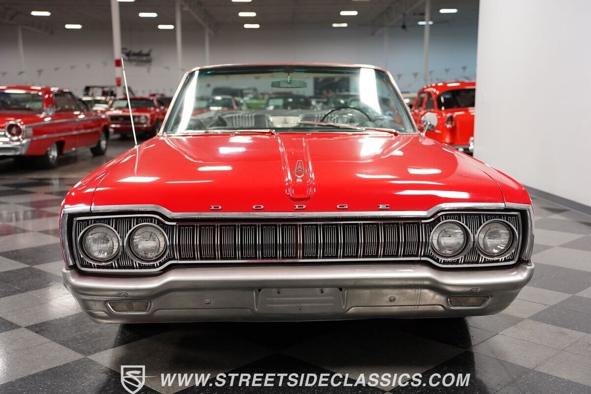 Dodge-880-Cabriolet-1965-Red-Black-117355-18