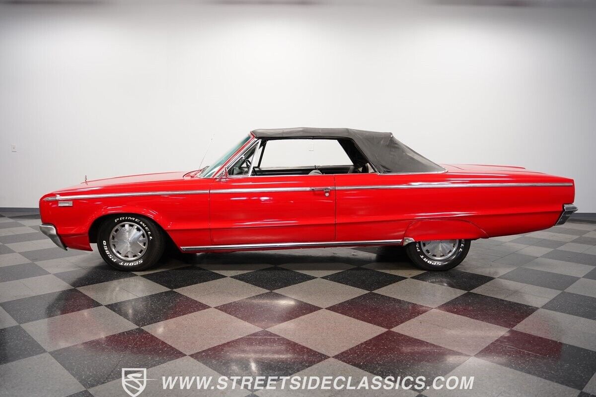 Dodge-880-Cabriolet-1965-Red-Black-117355-2