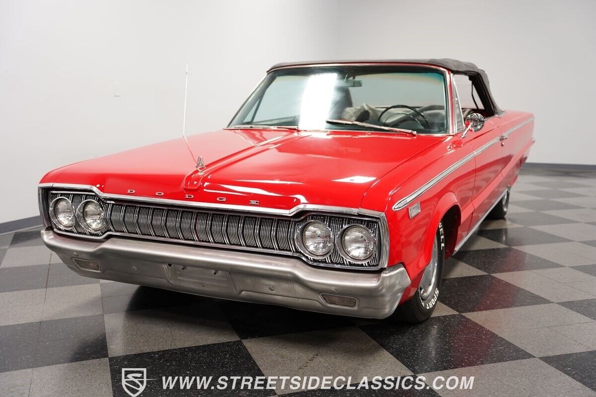 Dodge-880-Cabriolet-1965-Red-Black-117355-20