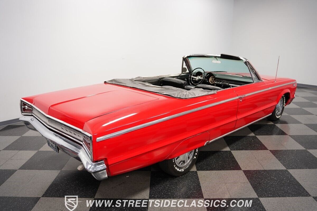 Dodge-880-Cabriolet-1965-Red-Black-117355-29