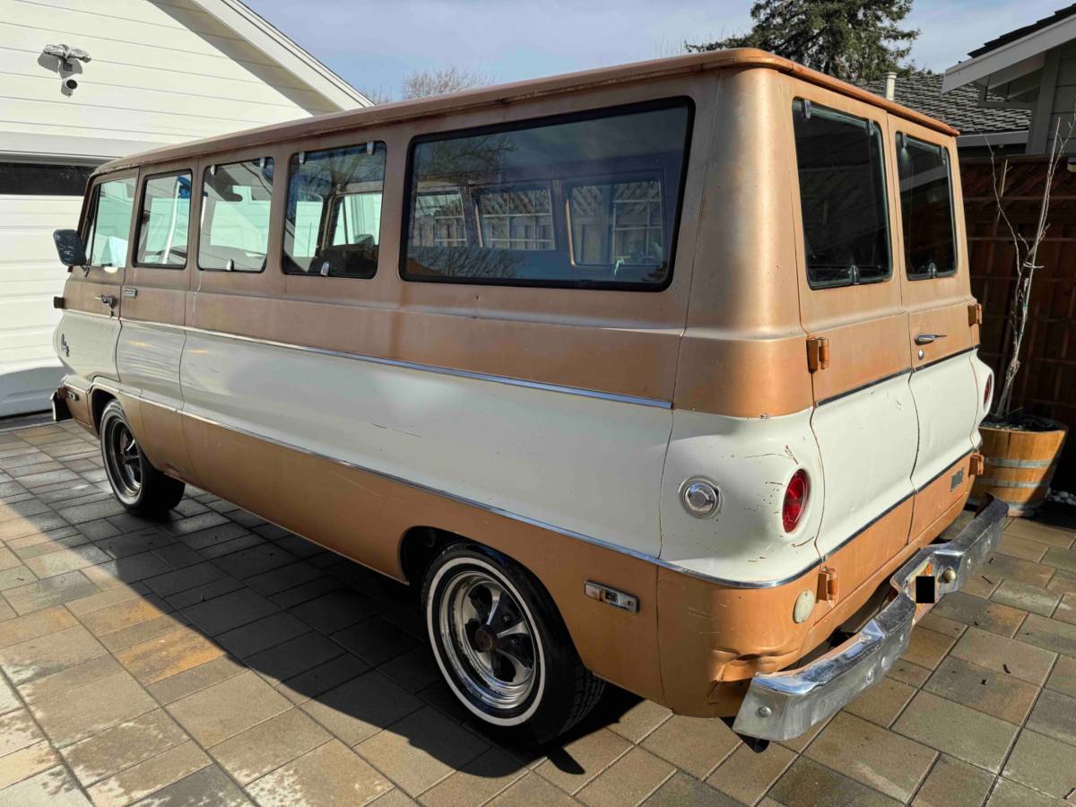 Dodge-A100-van-1970-custom-257494-2