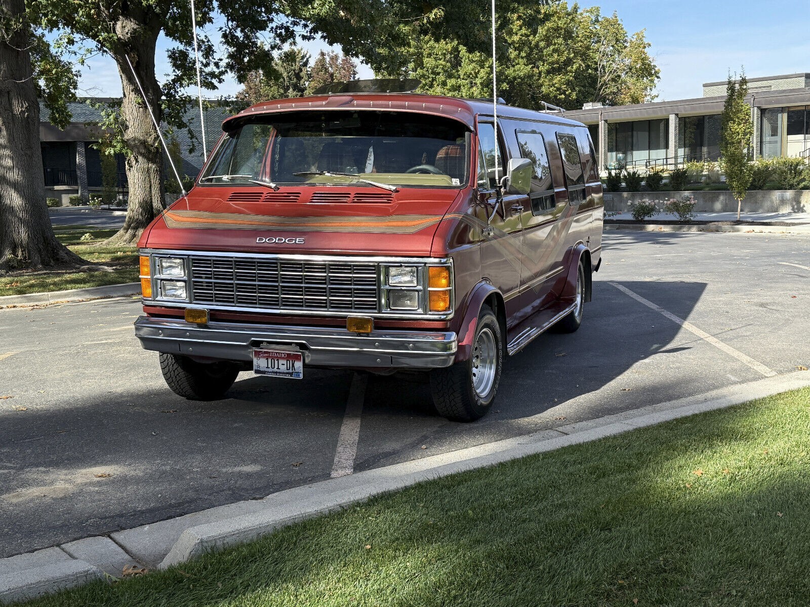 Dodge-B200-Van-1979-Multicolor-9656-7