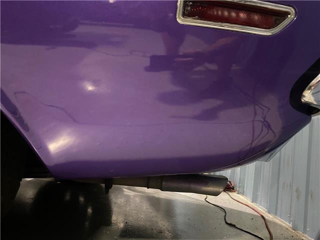 Dodge-CHALLENGER-360-V8-4-SPD-Coupe-1971-Purple-Black-154679-21