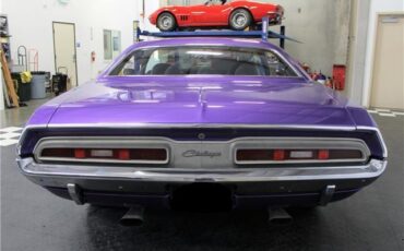 Dodge-CHALLENGER-360-V8-4-SPD-Coupe-1971-Purple-Black-154679-5