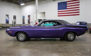 Dodge-Challenger-1970-Plum-Crazy-Black-149349-2