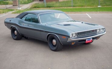 Dodge-Challenger-1970-Silver-Black-131007-5