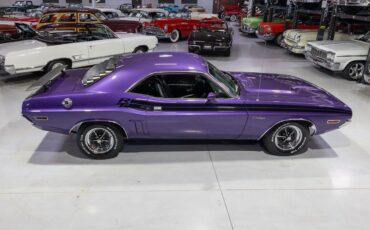 Dodge-Challenger-1971-Plum-Crazy-Black-11459-7