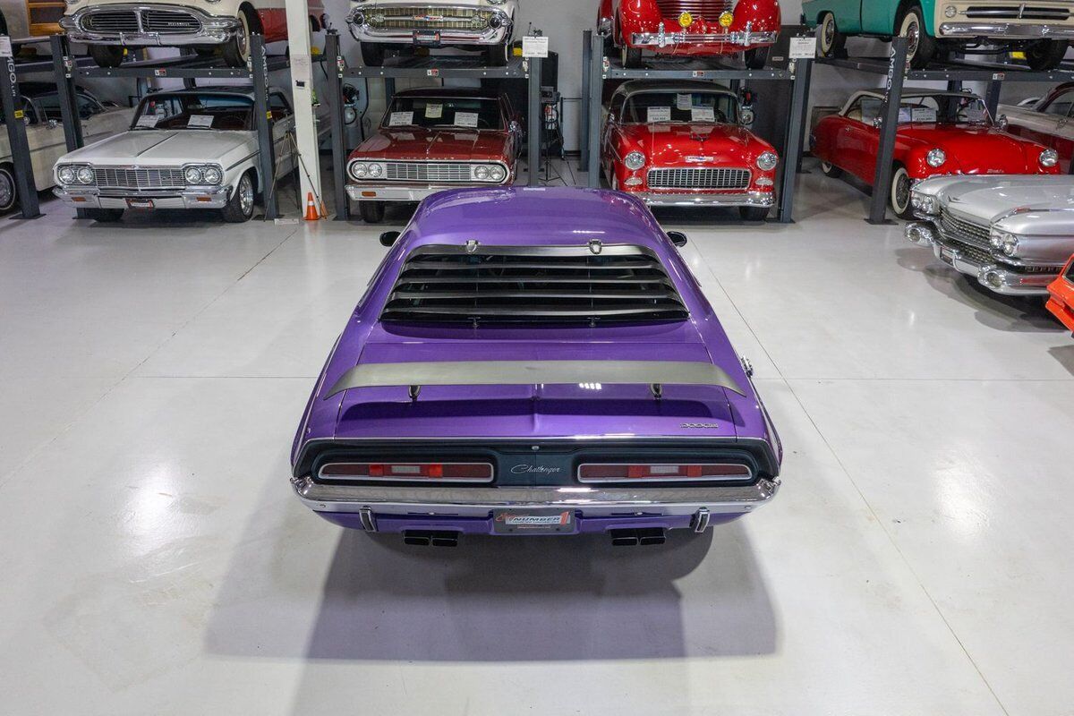 Dodge-Challenger-1971-Plum-Crazy-Black-11459-9