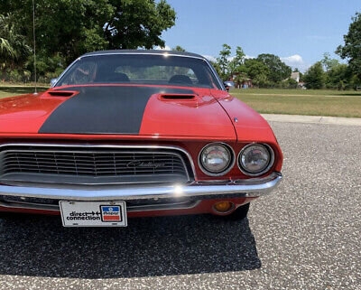 Dodge-Challenger-1972-Red-Black-3697-10