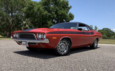 Dodge-Challenger-1972-Red-Black-3697-11