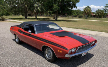 Dodge-Challenger-1972-Red-Black-3697-5