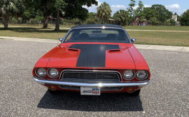 Dodge-Challenger-1972-Red-Black-3697-7