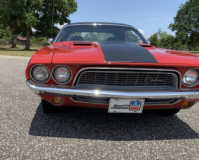 Dodge-Challenger-1972-Red-Black-3697-9