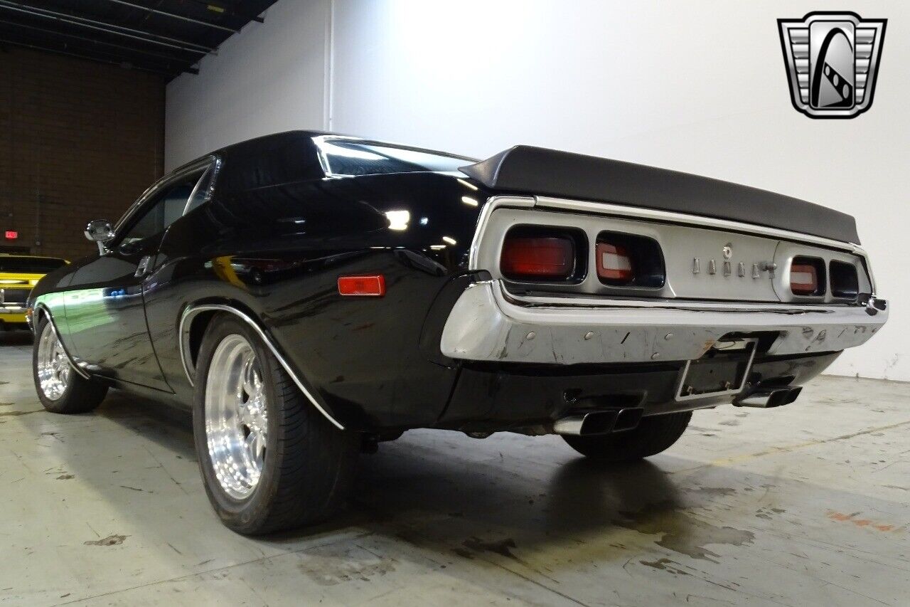 Dodge-Challenger-1973-Black-Black-1333-10