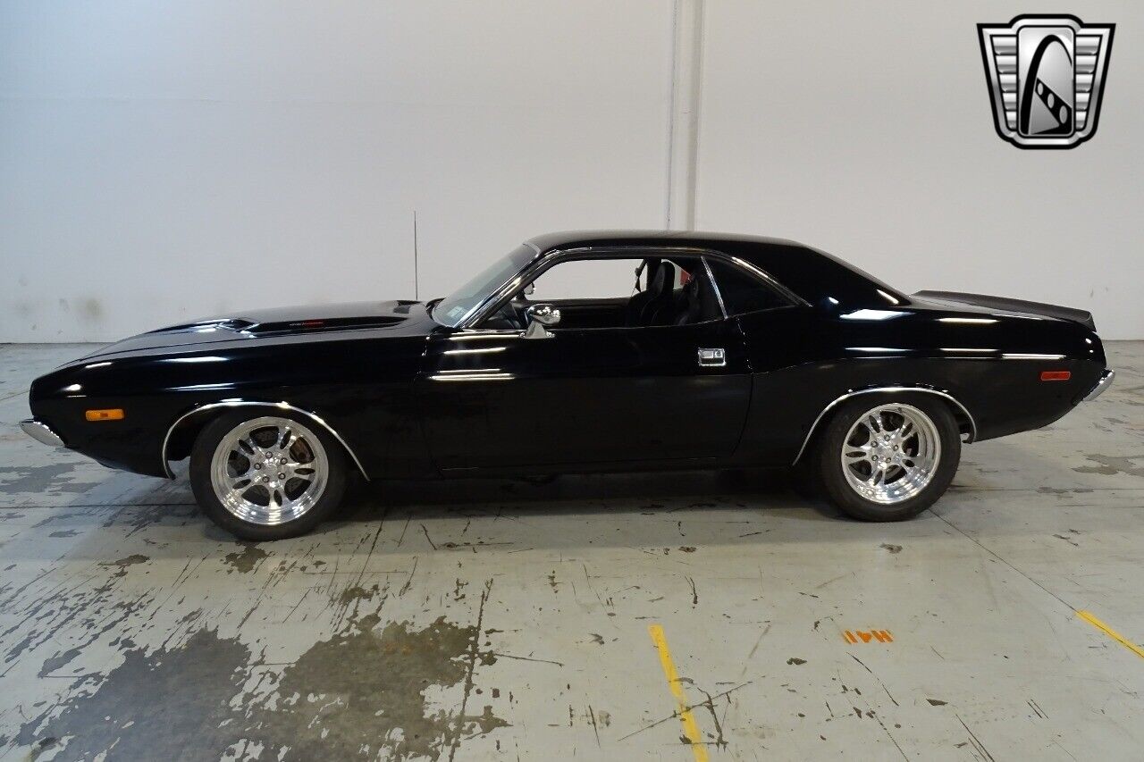 Dodge-Challenger-1973-Black-Black-1333-2