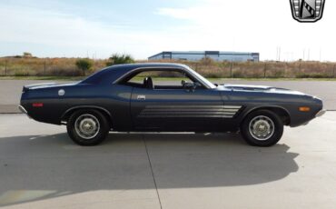 Dodge-Challenger-1973-Gray-Black-47781-3