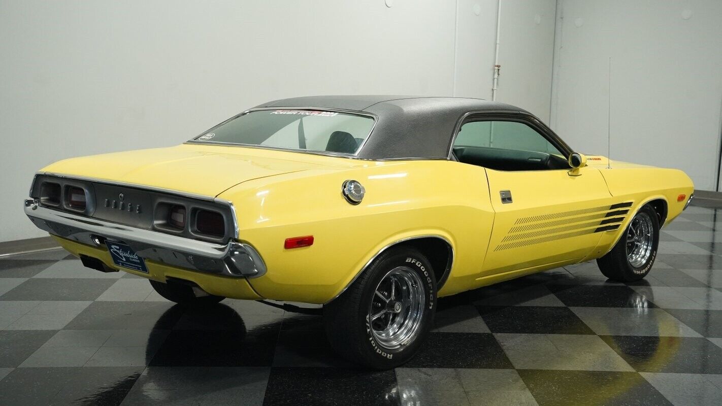 Dodge-Challenger-1973-Top-Banana-Black-2182-11