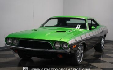 Dodge-Challenger-1974-Green-Black-147120-5