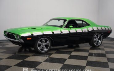 Dodge-Challenger-1974-Green-Black-147120-7