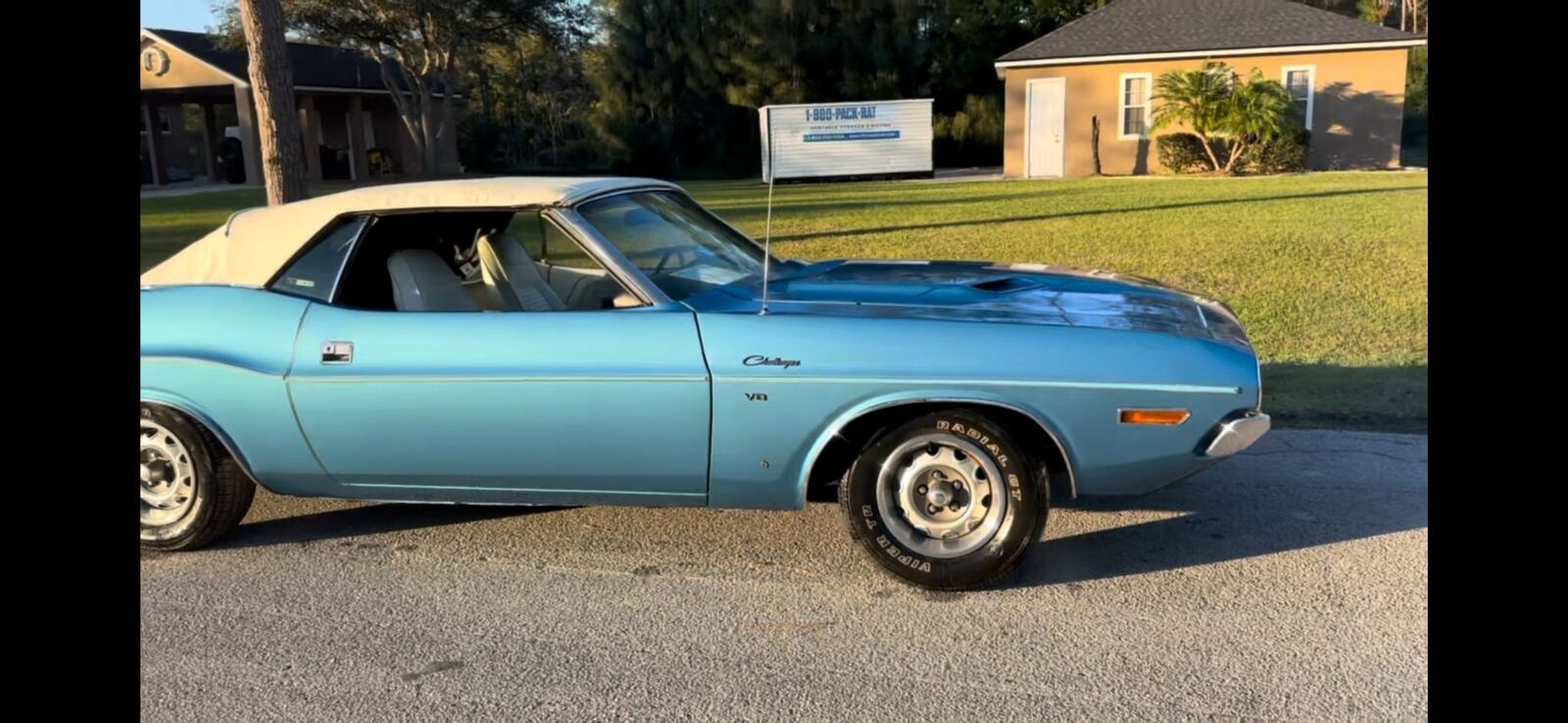 Dodge-Challenger-Cabriolet-1970-Blue-Blue-0-2