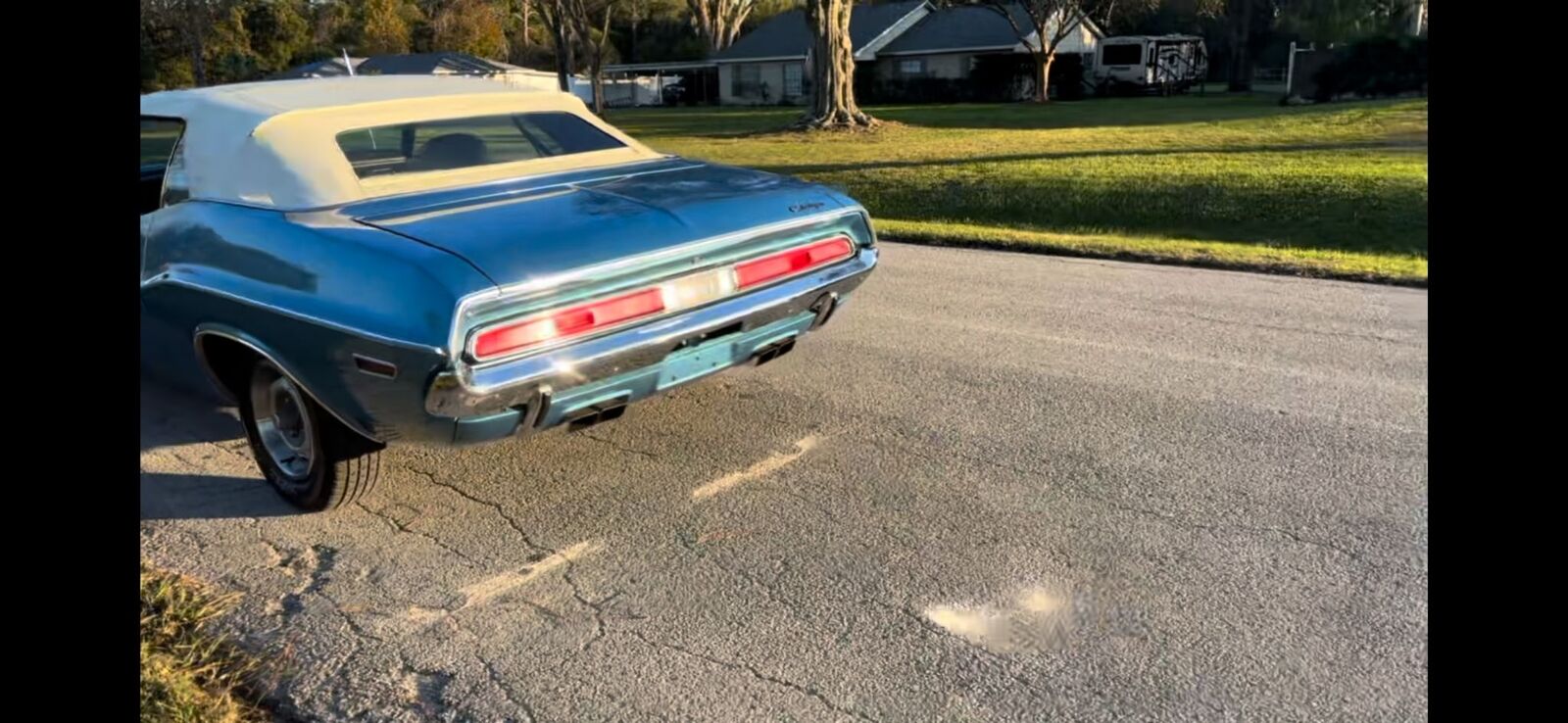 Dodge-Challenger-Cabriolet-1970-Blue-Blue-0-8