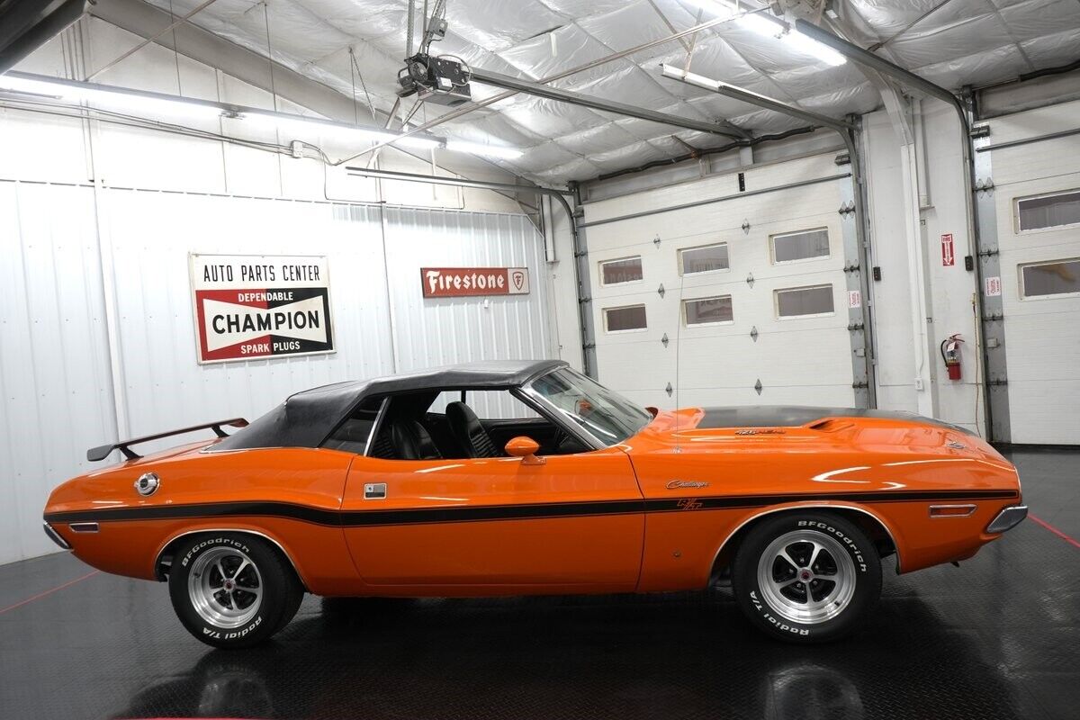 Dodge-Challenger-Convertible-Cabriolet-1970-Orange-Black-0-18