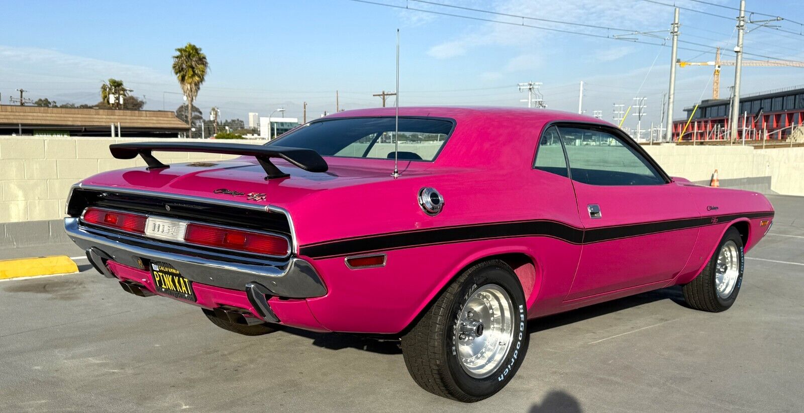 Dodge-Challenger-Coupe-1970-Pink-Black-78979-7