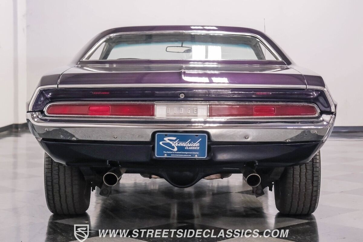 Dodge-Challenger-Coupe-1970-Plum-Black-39616-10