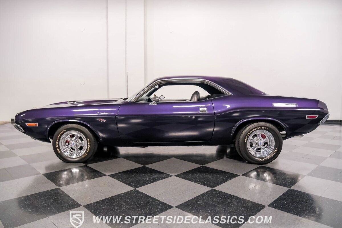 Dodge-Challenger-Coupe-1970-Plum-Black-39616-2