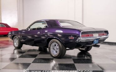 Dodge-Challenger-Coupe-1970-Plum-Black-39616-7