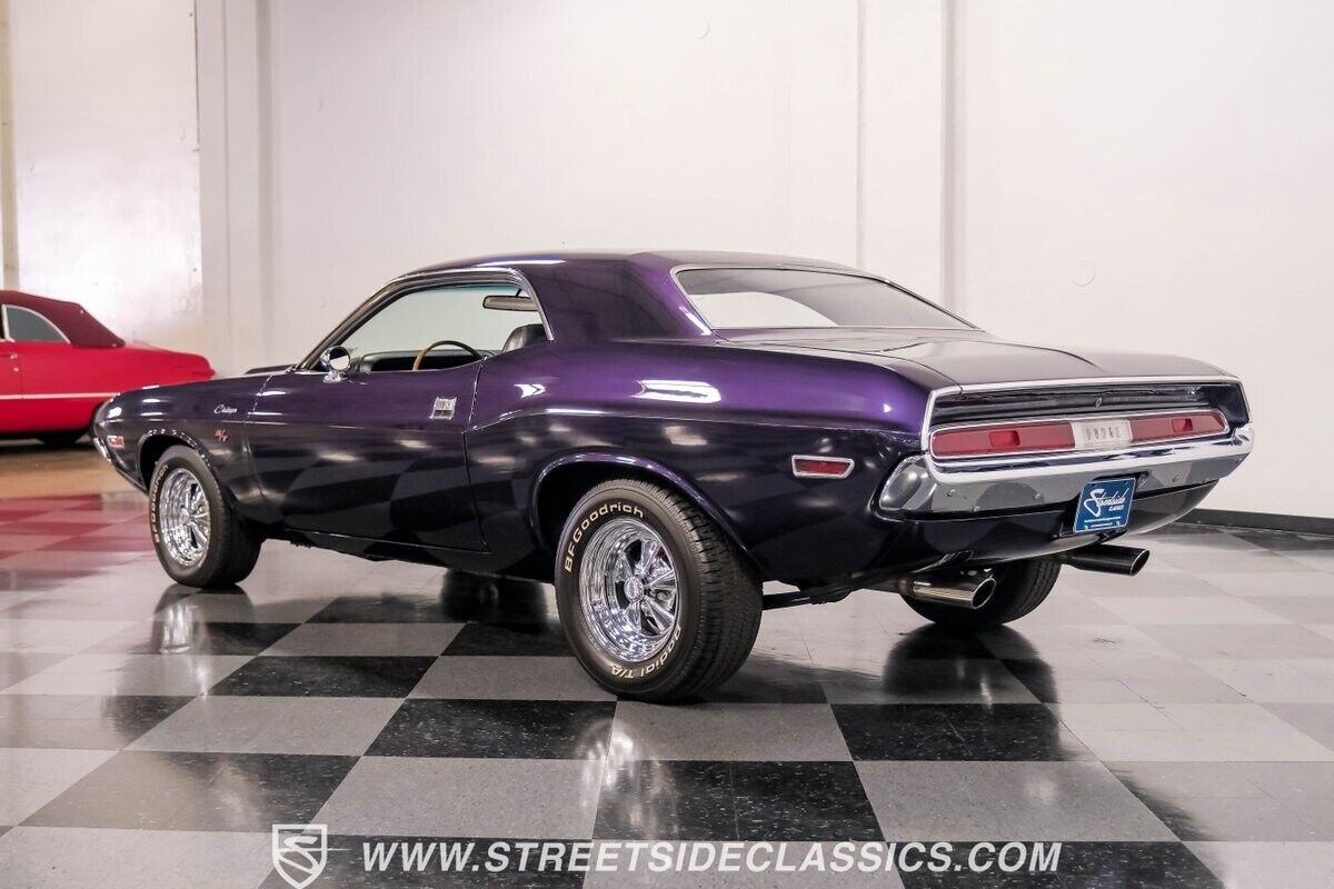 Dodge-Challenger-Coupe-1970-Plum-Black-39616-7