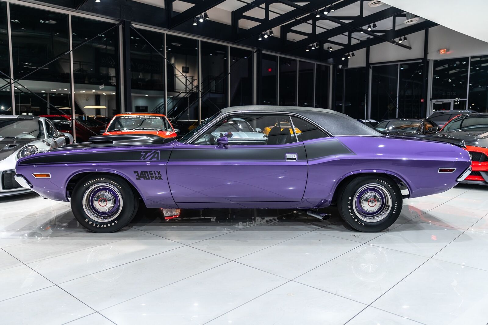 Dodge-Challenger-Coupe-1970-Plum-Crazy-Black-69337-29