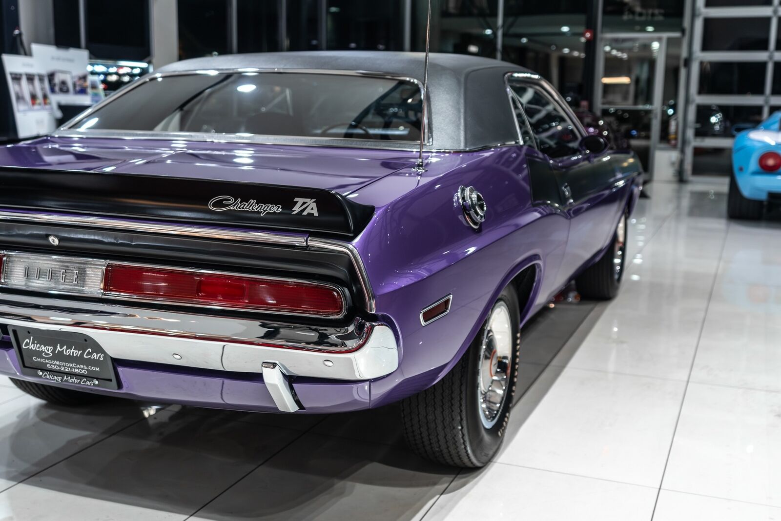 Dodge-Challenger-Coupe-1970-Plum-Crazy-Black-69337-39