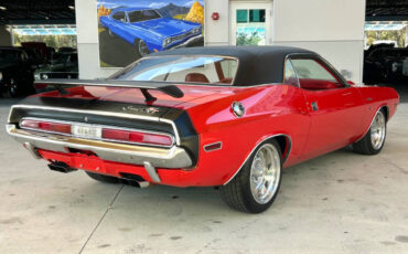 Dodge-Challenger-Coupe-1970-Red-Black-105713-4