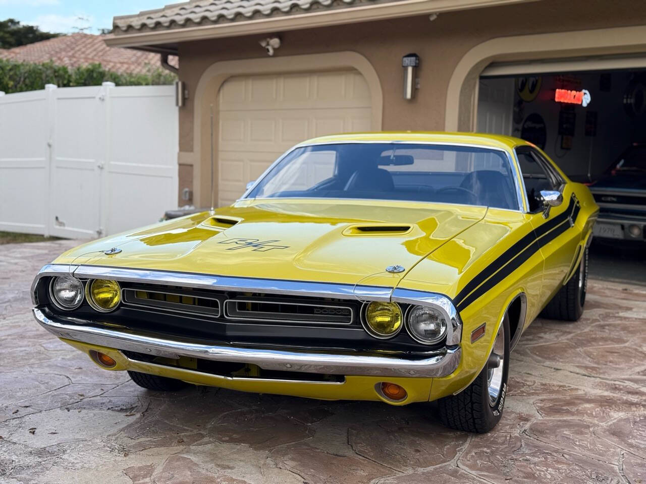 Dodge-Challenger-Coupe-1971-Yellow-Black-60009-1